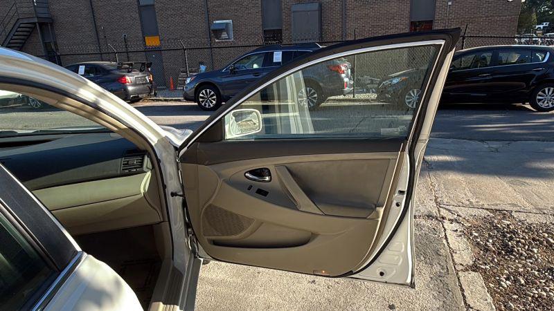 2009 Toyota Camry LE