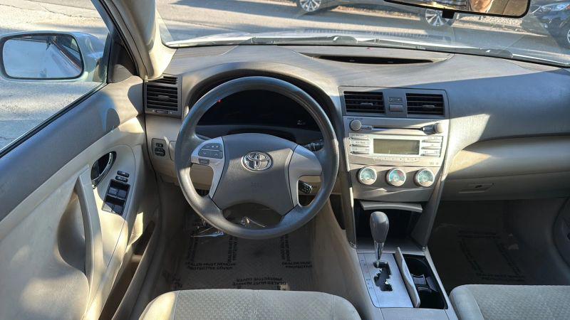 2009 Toyota Camry LE
