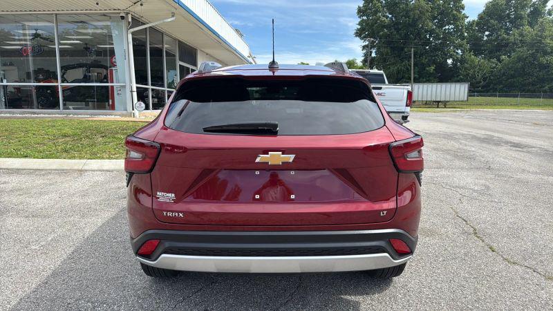 2025 Chevrolet Trax FWD LT