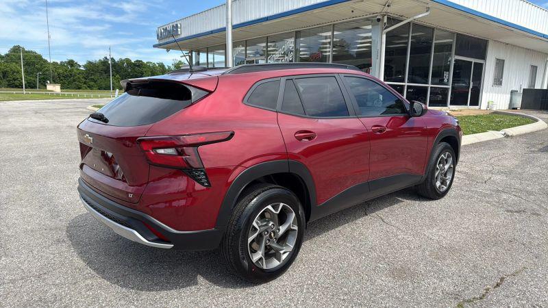 2025 Chevrolet Trax FWD LT