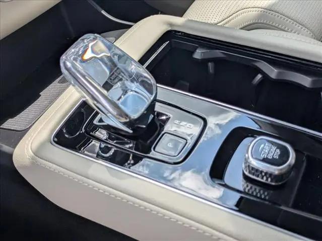 2025 Volvo XC90 Plug-In Hybrid T8 Ultra 7-Seater