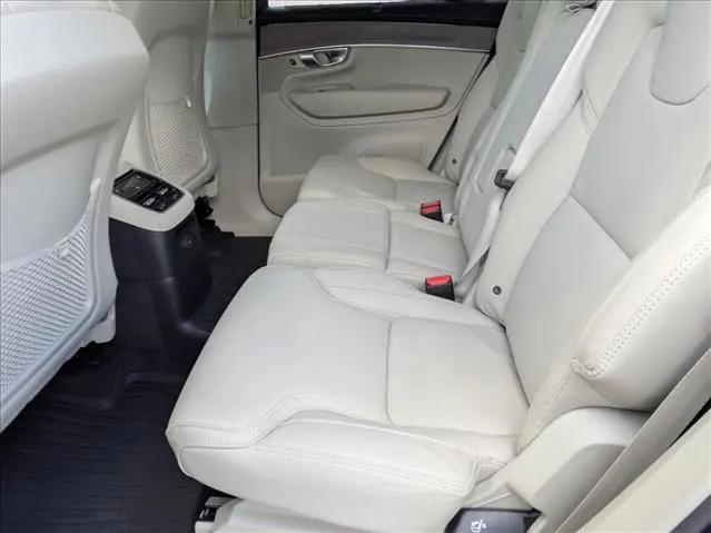 2025 Volvo XC90 Plug-In Hybrid T8 Ultra 7-Seater