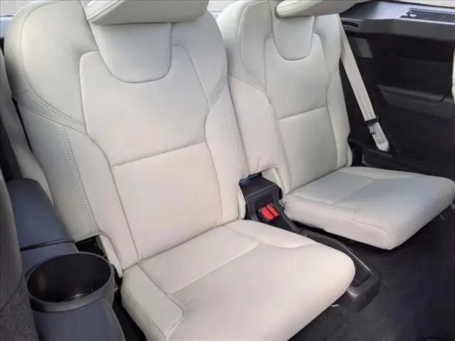 2025 Volvo XC90 Plug-In Hybrid T8 Ultra 7-Seater