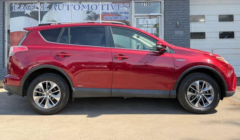 2018 Toyota RAV4 Hybrid LE
