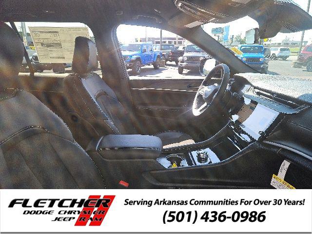 2026 Jeep Grand Cherokee Altitude 4x2