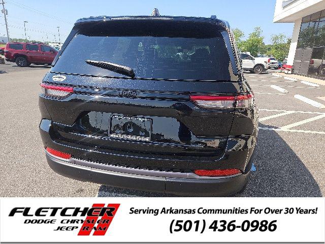 2026 Jeep Grand Cherokee Altitude 4x2