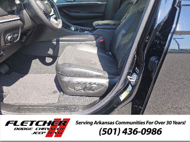 2026 Jeep Grand Cherokee Altitude 4x2