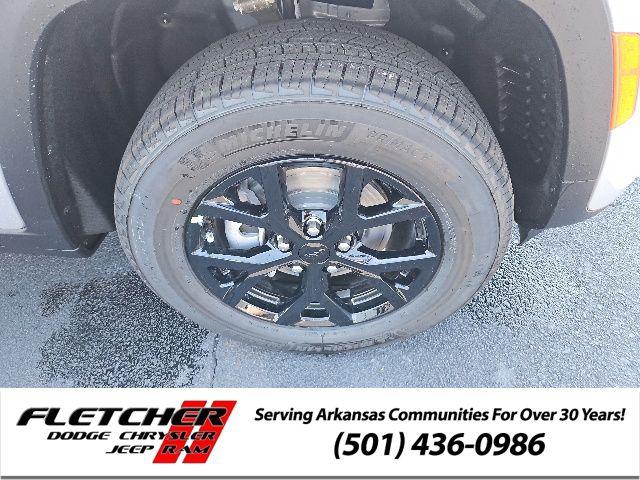 2026 Jeep Grand Cherokee Altitude 4x2