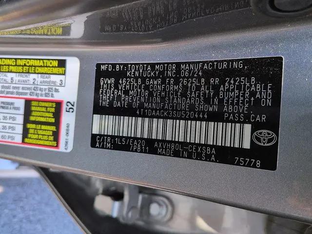 2025 Toyota Camry SE