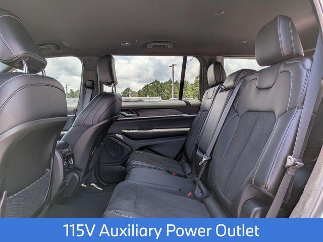 2026 Jeep Grand Cherokee L Altitude 4x2