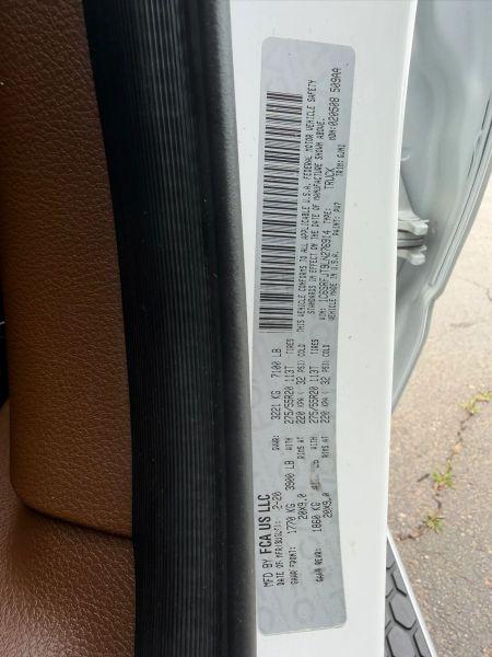 2020 Ram 1500 Laramie Crew Cab 4x4 5'7" Box
