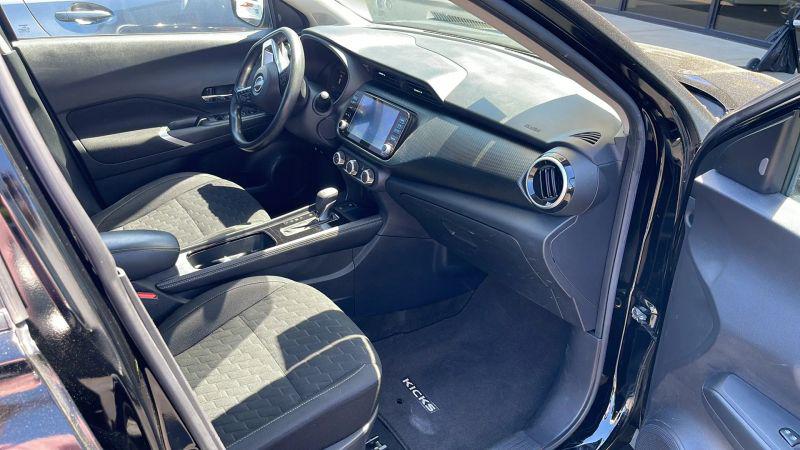 2023 Nissan Kicks SV Xtronic CVT