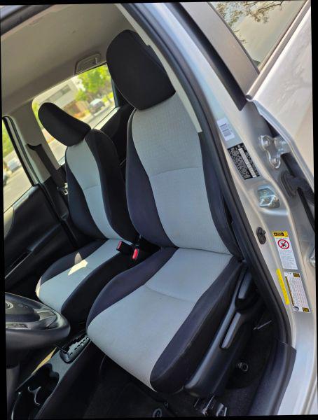 2013 Toyota Yaris LE
