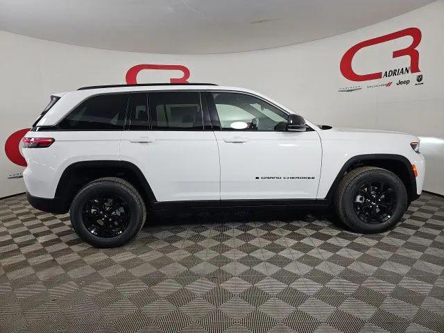 2026 Jeep Grand Cherokee Altitude 4x4