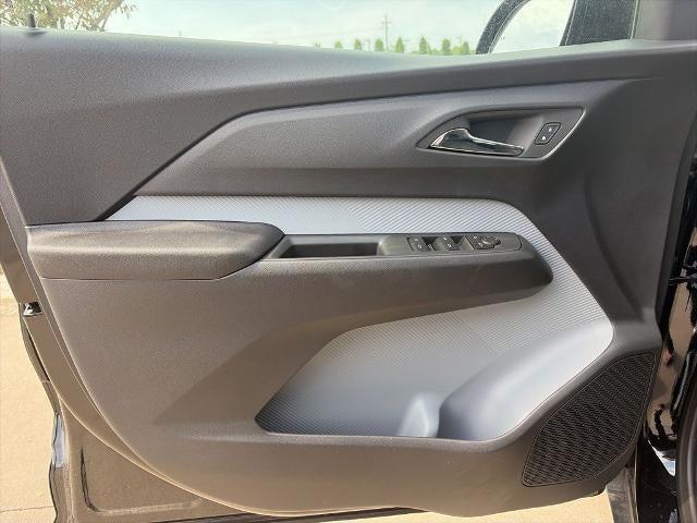 2027 Chevrolet Bolt LT FWD