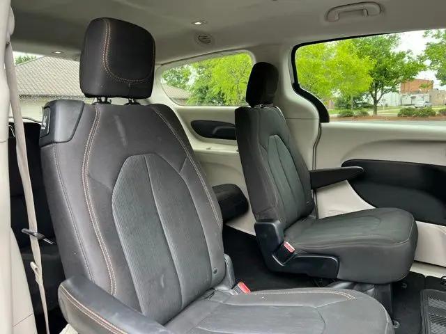 2017 Chrysler Pacifica Touring