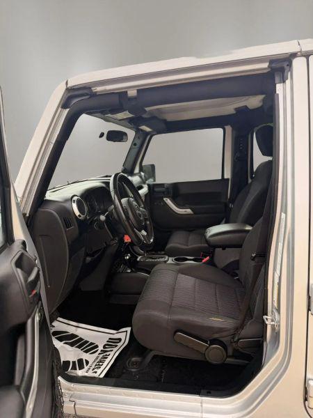 2011 Jeep Wrangler Unlimited Sahara
