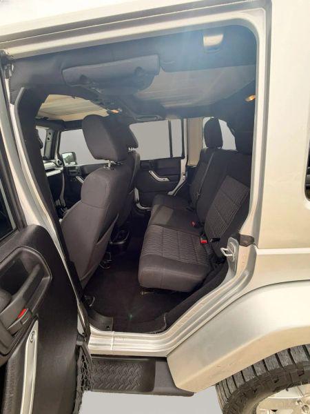 2011 Jeep Wrangler Unlimited Sahara