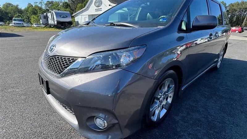 2011 Toyota Sienna SE
