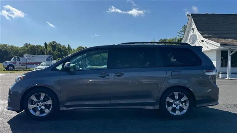 2011 Toyota Sienna SE