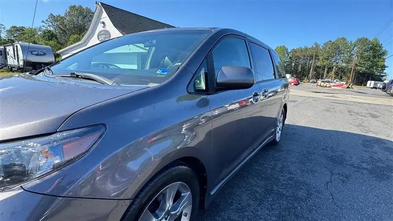2011 Toyota Sienna SE