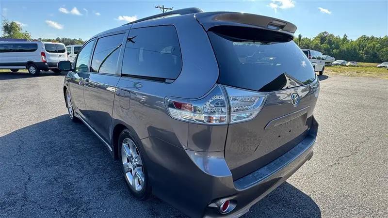 2011 Toyota Sienna SE