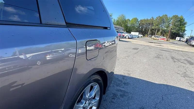 2011 Toyota Sienna SE