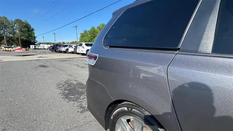 2011 Toyota Sienna SE