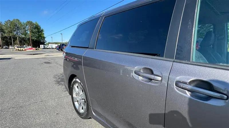 2011 Toyota Sienna SE