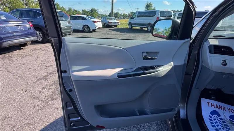 2011 Toyota Sienna SE