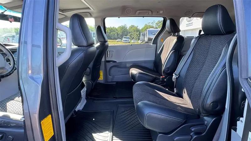 2011 Toyota Sienna SE
