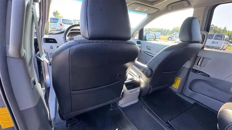 2011 Toyota Sienna SE