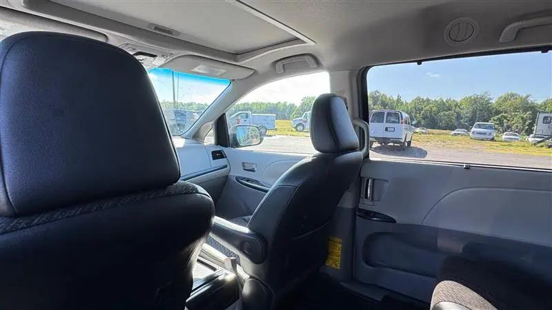 2011 Toyota Sienna SE