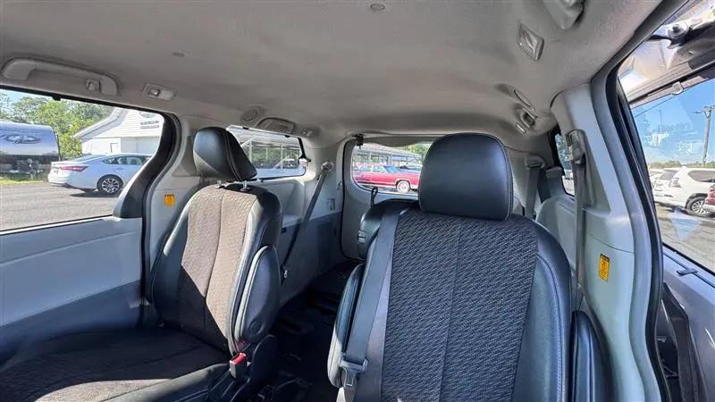 2011 Toyota Sienna SE