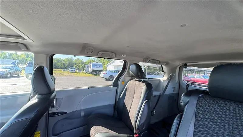 2011 Toyota Sienna SE