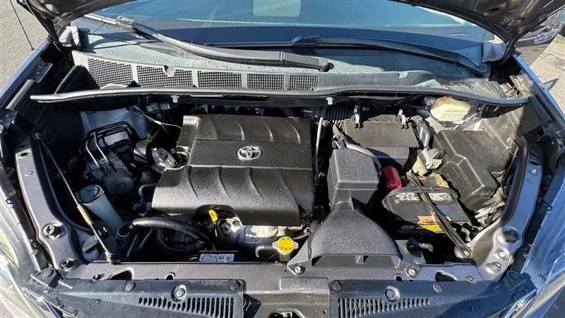 2011 Toyota Sienna SE