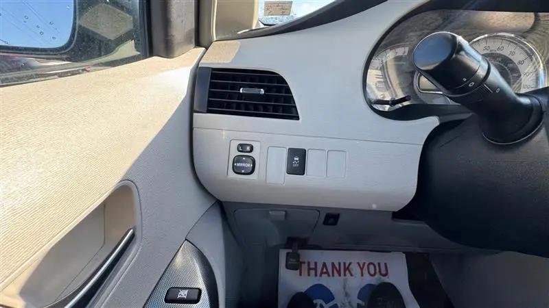 2011 Toyota Sienna SE