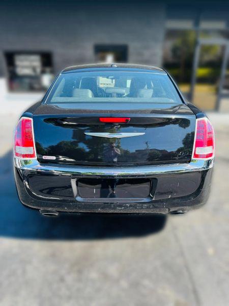 2014 Chrysler 300 300