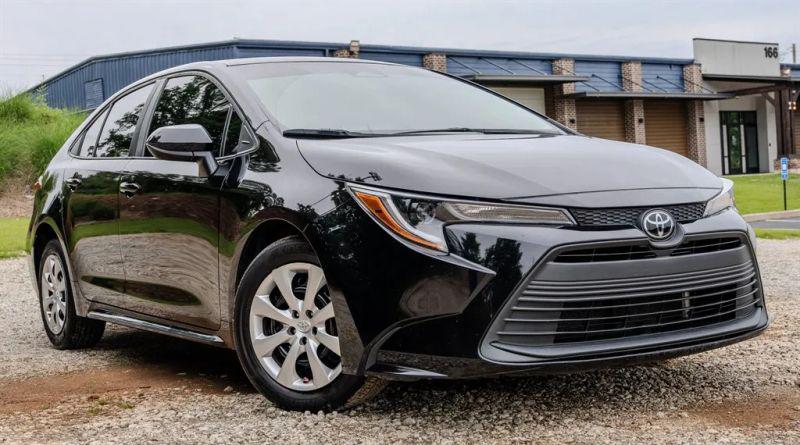 2024 Toyota Corolla LE