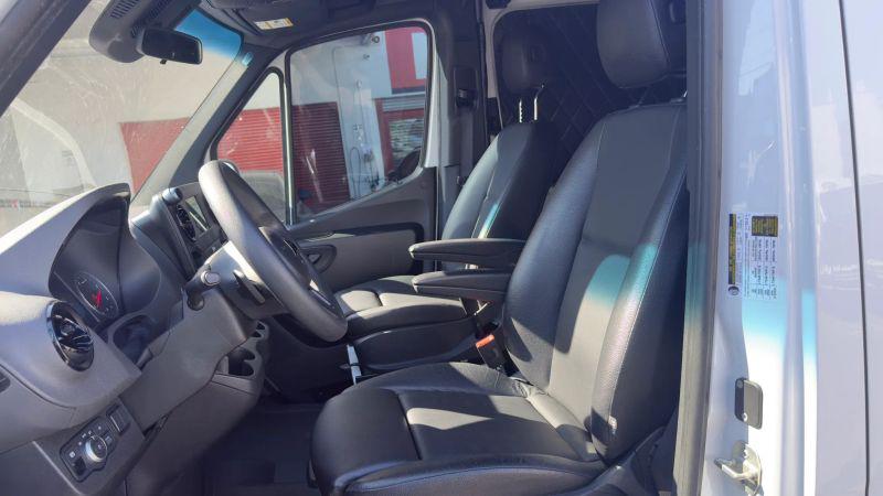 2023 Mercedes-Benz Sprinter 2500 High Roof 4-Cyl Diesel HO