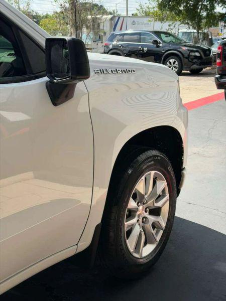 2021 Chevrolet Silverado 1500 2WD Double Cab Standard Bed Custom