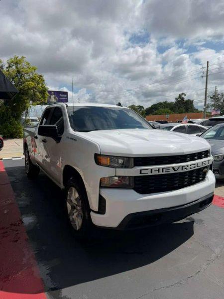 2021 Chevrolet Silverado 1500 2WD Double Cab Standard Bed Custom