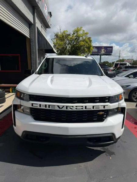 2021 Chevrolet Silverado 1500 2WD Double Cab Standard Bed Custom