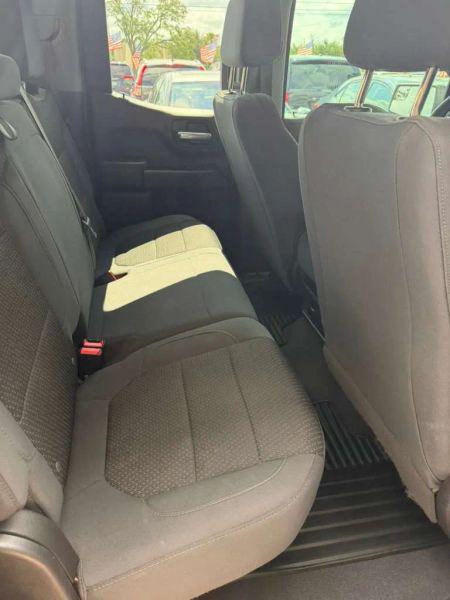 2021 Chevrolet Silverado 1500 2WD Double Cab Standard Bed Custom