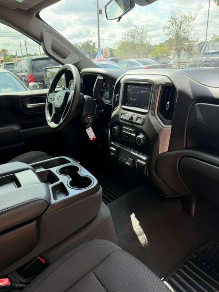 2021 Chevrolet Silverado 1500 2WD Double Cab Standard Bed Custom