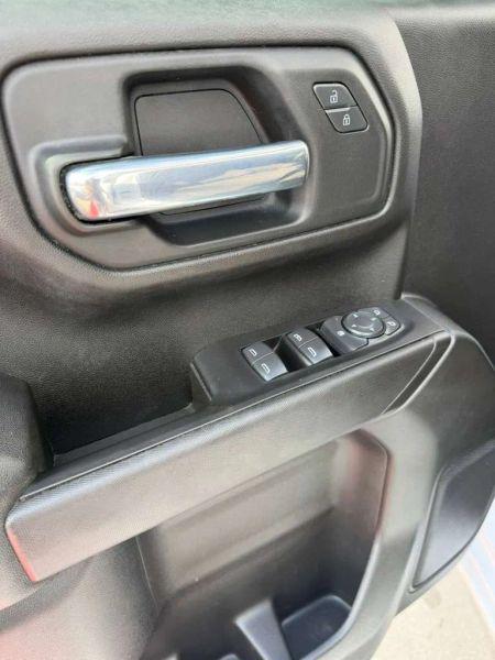 2021 Chevrolet Silverado 1500 2WD Double Cab Standard Bed Custom