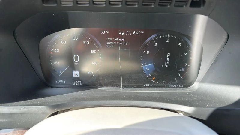 2016 Volvo XC90 T6 Momentum