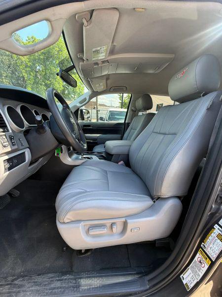 2013 Toyota Tundra Grade 5.7L V8