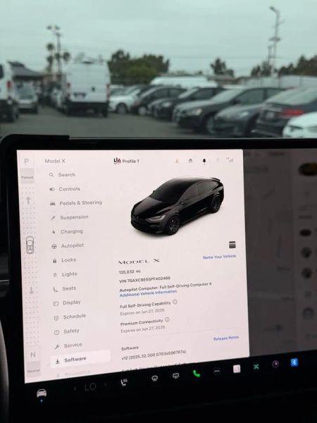 2023 Tesla Model X Base