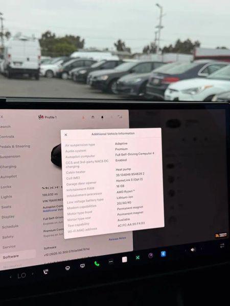 2023 Tesla Model X Base